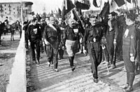https://upload.wikimedia.org/wikipedia/commons/thumb/9/97/March_on_Rome_1922_-_Mussolini.jpg/200px-March_on_Rome_1922_-_Mussolini.jpg